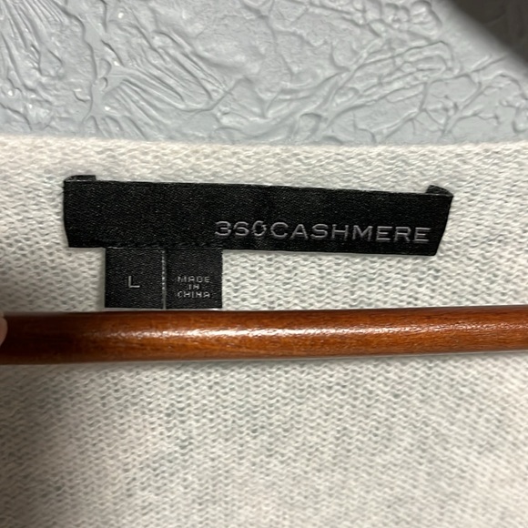 360 Cashmere 100% Cashmere Vneck Sweater Large - Picture 3 of 7